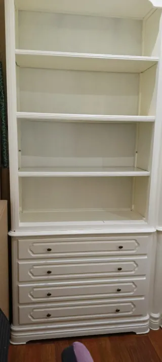 Librería blanca lacada