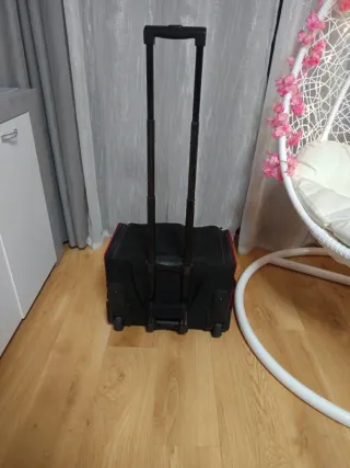 Bolsa de herramientas con ruedas