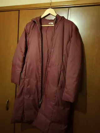 Anorak berenjena XL capucha.