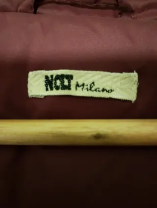 Anorak berenjena XL capucha.