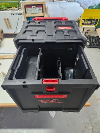 A ESTRENAR Carro Milwaukee PACKOUT