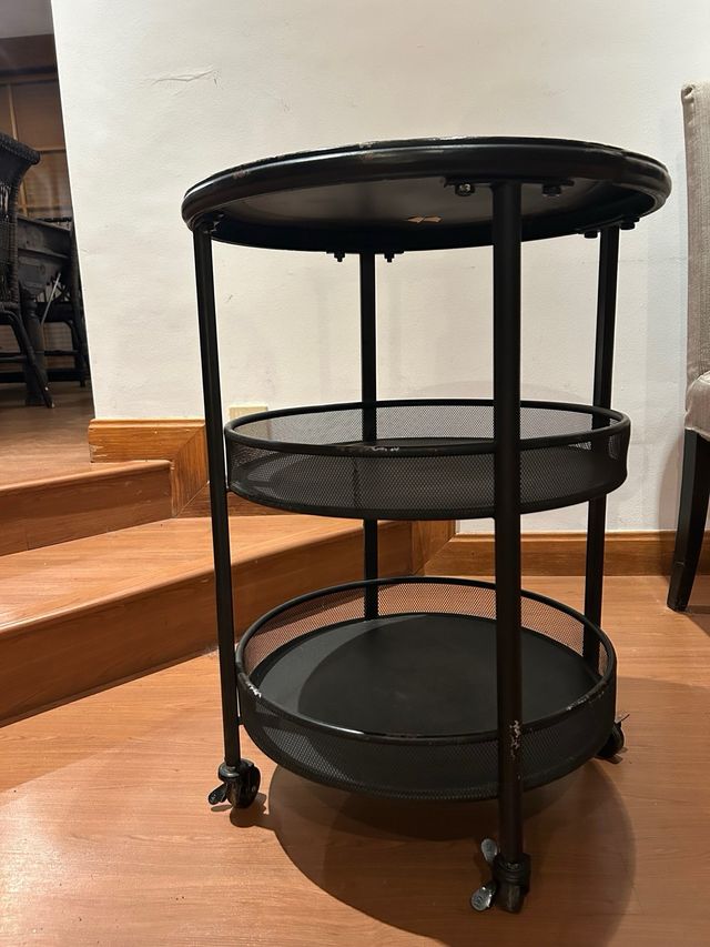 Tavolo ausiliario rotondo nero con ruote