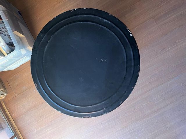 Tavolo ausiliario rotondo nero con ruote