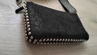 Bolso Zara Negro con Tachuelas Plateadas