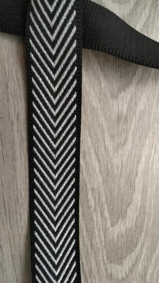 Bolso Zara Negro con Tachuelas Plateadas