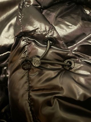 Chaleco Moncler con capucha extraíble