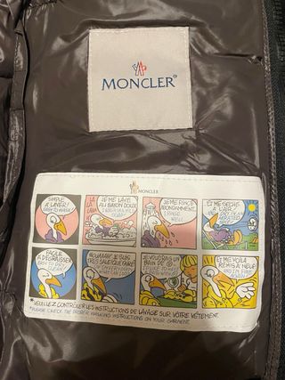 Chaleco Moncler con capucha extraíble