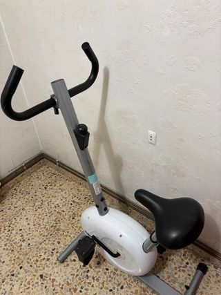 Bicicleta Estática Compacta Blanca