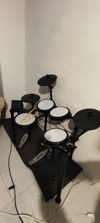 Batería Electrónica Alesis Nitro Mesh