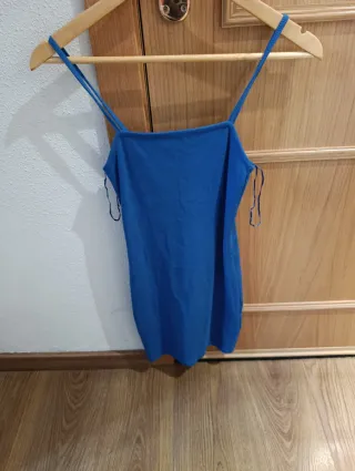Vestido azul de tirantes