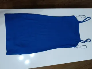 Vestido azul de tirantes
