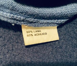 Jersey azul cuello pico