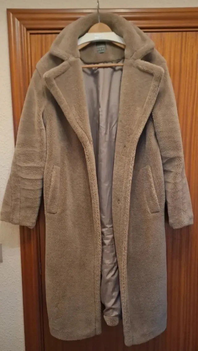 Abrigo pelo solapa grande