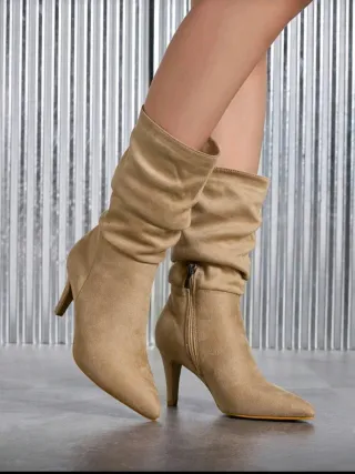 Botines tacón beige ante