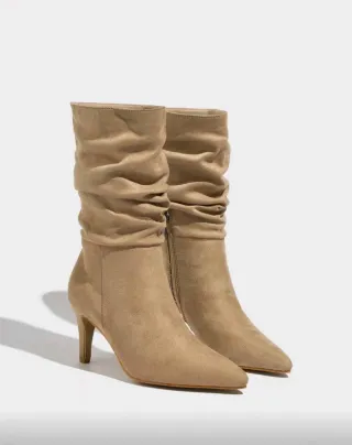 Botines tacón beige ante