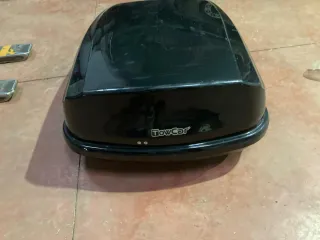 Cofre de coche  TowCar casi nuevo