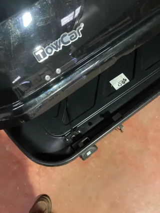 Cofre de coche  TowCar casi nuevo