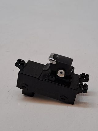 MANDO ELEVALUNAS TRASERO DERECHO KIA CEED (2)