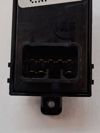 MANDO ELEVALUNAS TRASERO DERECHO KIA CEED (2)