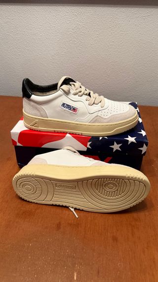 Autry Sneakers Blancas y Negras