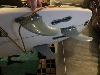 Tabla de surf blanca