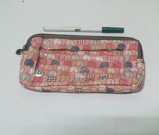 Cartera de mano con elefantes y correa