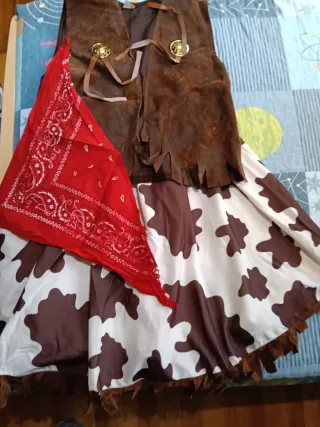 Disfraz vaquera marrón y rojo