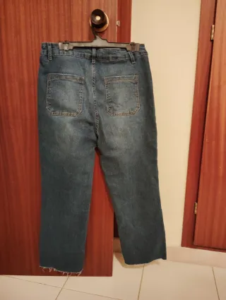 Pantalón tejano largo