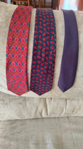 Lote 18 Corbatas de seda Vintage: Hackett, Lanv...