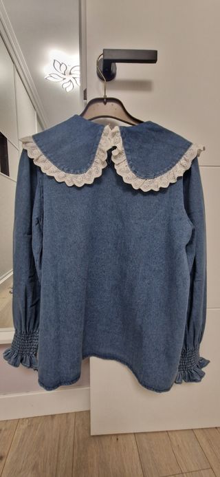 Camisa vaquera con cuello bobo