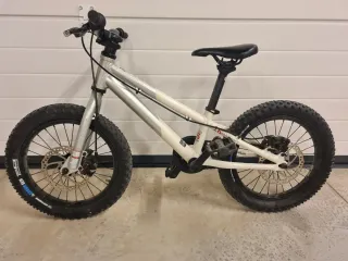 Bicicleta niño Commencal Ramones 16