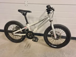 Bicicleta niño Commencal Ramones 16
