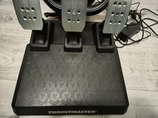 Volante Thrustmaster T248 PS4/PS5/PC