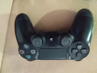 PS4 (Playstation 4) Negra + Mando