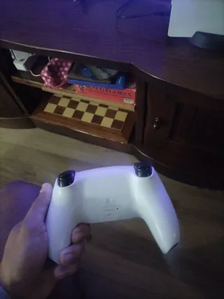 PlayStation 5 Blanca + Spider-Man incluye mando.