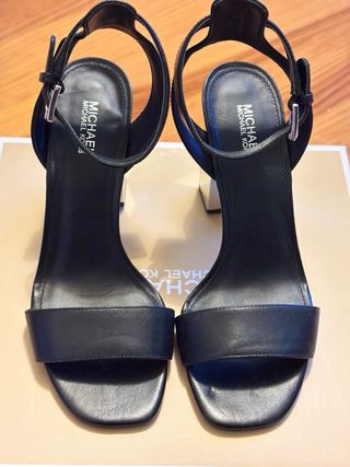 Sandalias Michael Kors Tacón Plateado