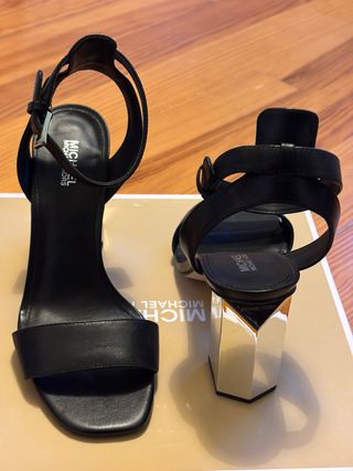 Sandalias Michael Kors Tacón Plateado