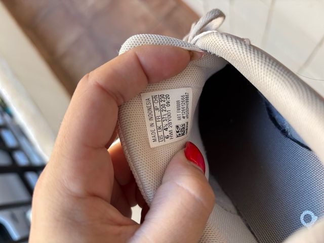 Zapatillas Adidas rosas y blancas