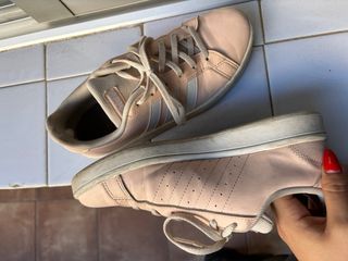 Zapatillas Adidas rosas y blancas
