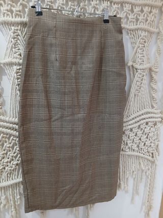 Falda de cuadros marrón y beige