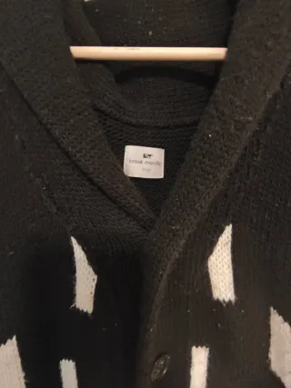 Chaqueta Loreak Mendian botones diseño moderno