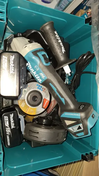 Amoladora Makita DGA513RTJ 125mm
