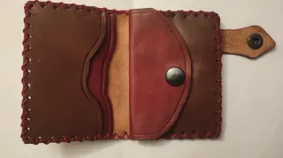 Cartera de cuero de piel de ternera con simbolo Om