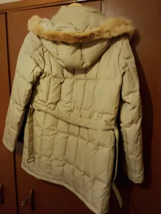 Plumífero ligero de oca beige