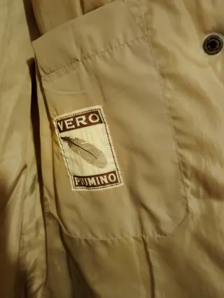 Plumífero ligero de oca beige