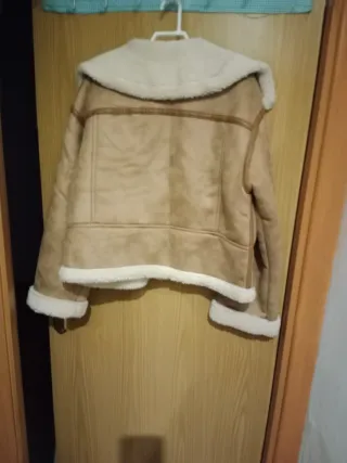 Chaqueta ante y borreguito beige