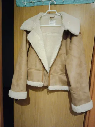 Chaqueta ante y borreguito beige