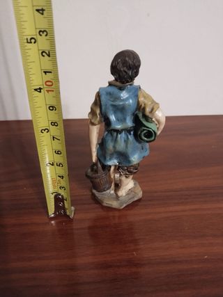 Figura Belén niño con cántaro