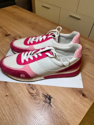 Zapatillas Michael Kors Rosa y Blancas