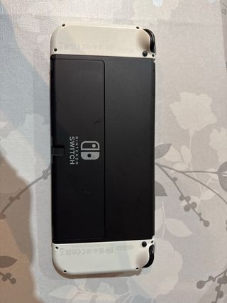Nintendo Switch OLED Bianca e Nera